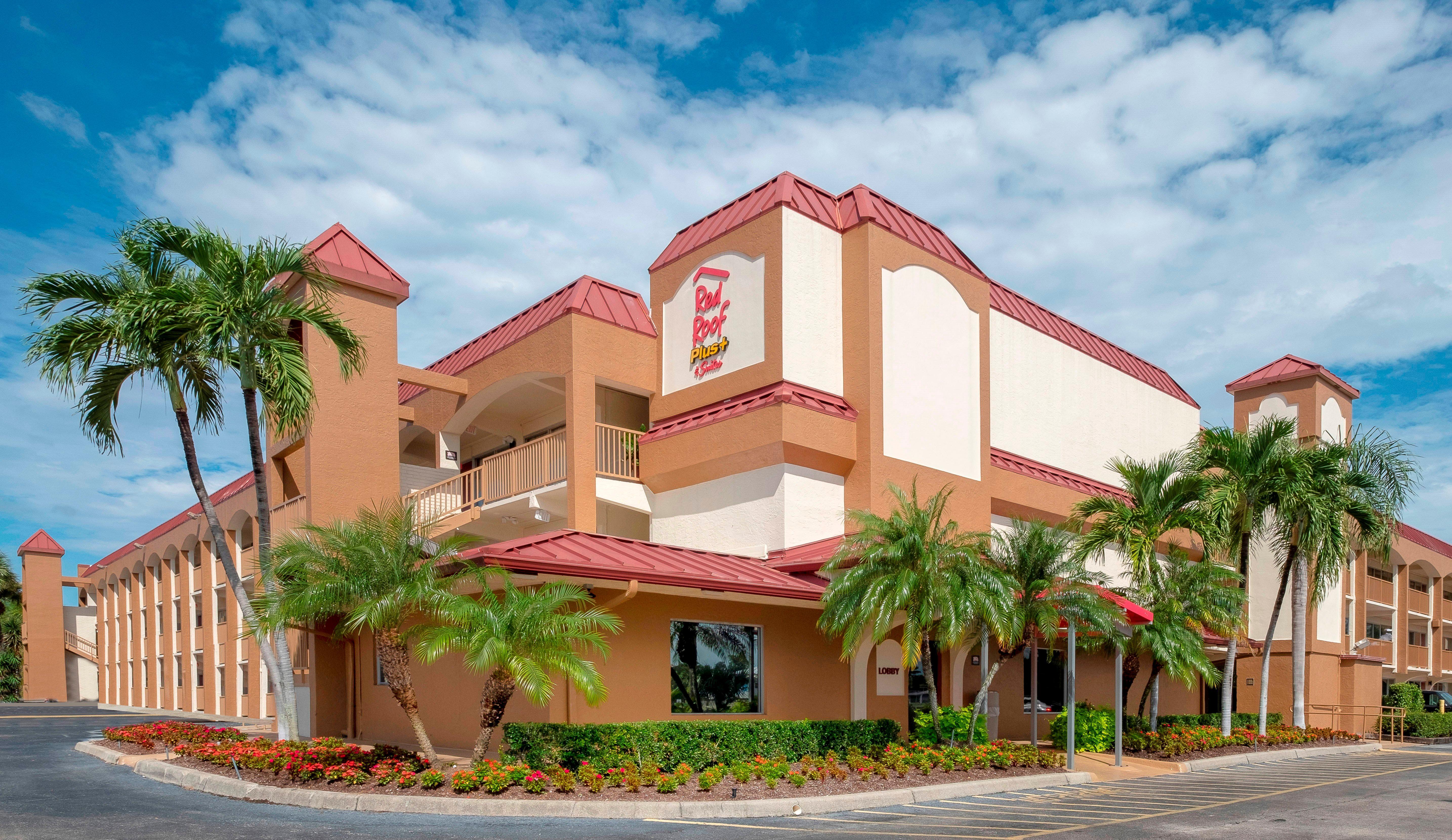 Red Roof Inn Plus+ & Suites Naples Downtown-5Th Ave S Exterior foto